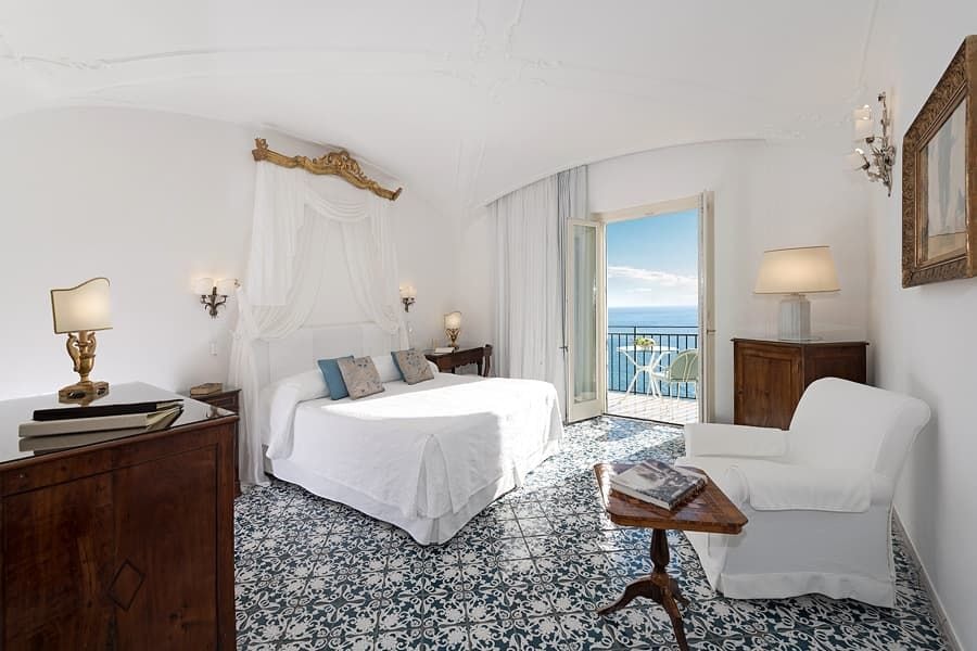 Hotel Santa Caterina Amalfi: Cliffside Glass Elevator & Private Sea Club Guide 2026
