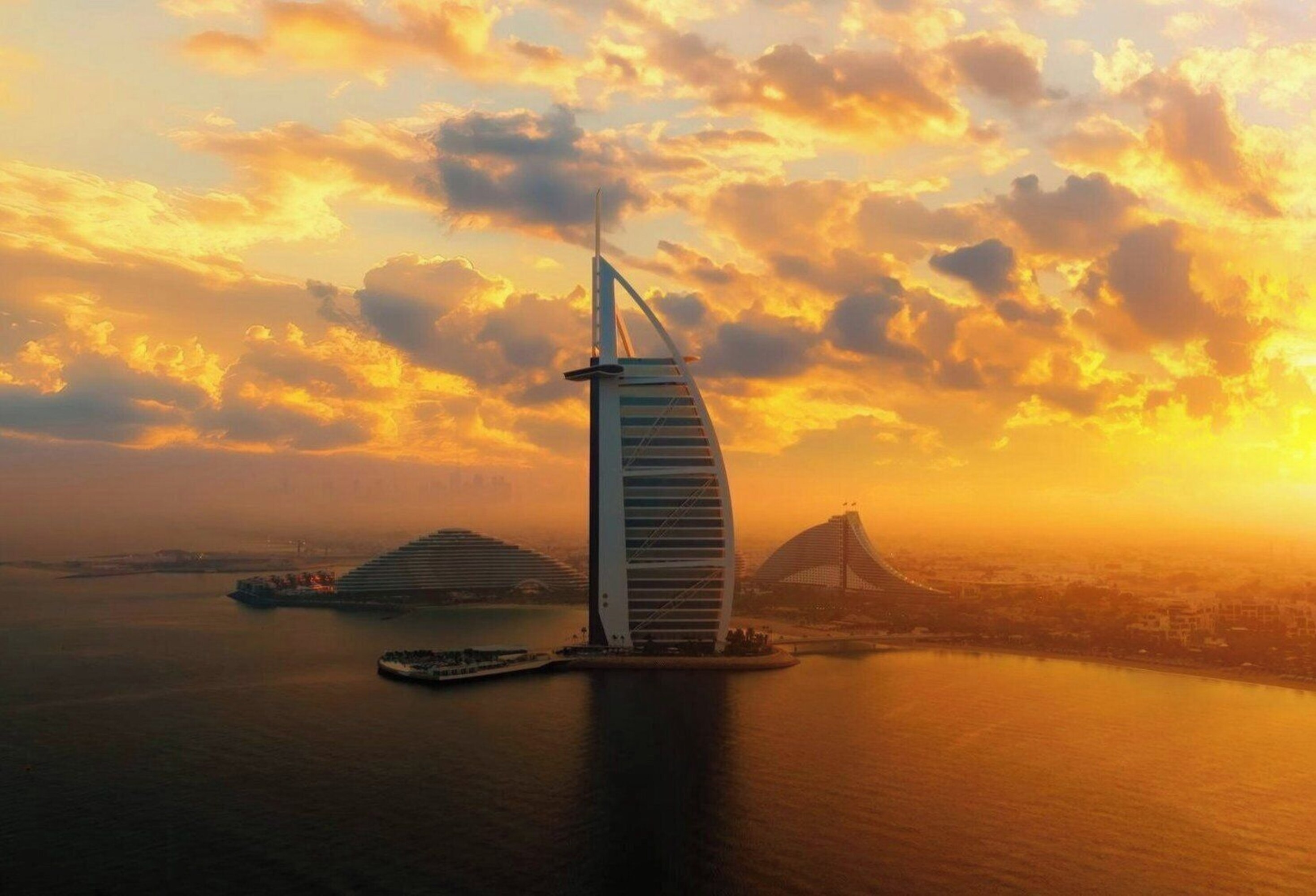 Jumeirah Burj Al Arab Dubai: The World's Only 7-Star All-Suite Palace Guide 2026